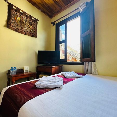 Anisa Mekong Riverside Villa Луанг Прабанг Екстериор снимка