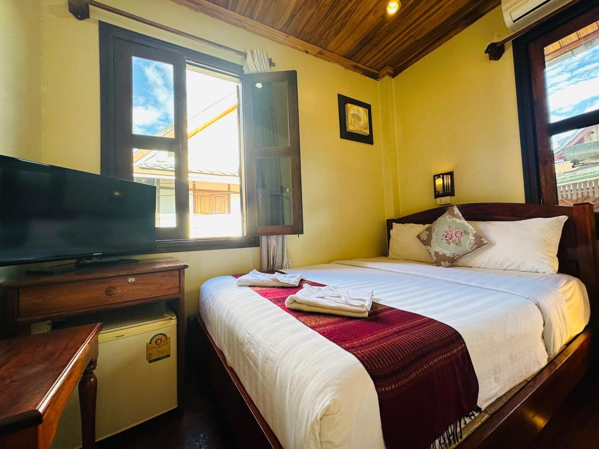 Anisa Mekong Riverside Villa Луанг Прабанг Екстериор снимка