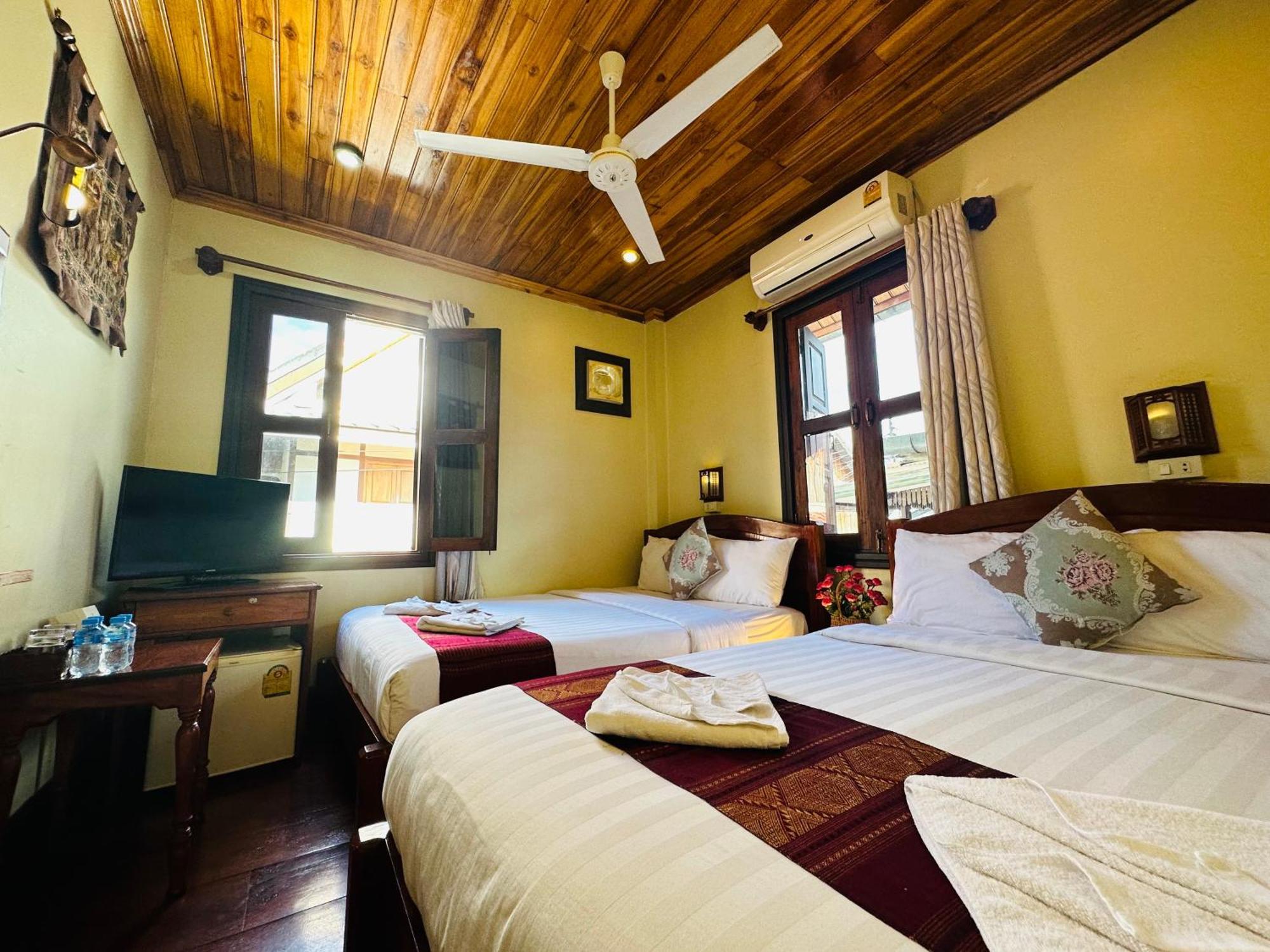 Anisa Mekong Riverside Villa Луанг Прабанг Екстериор снимка
