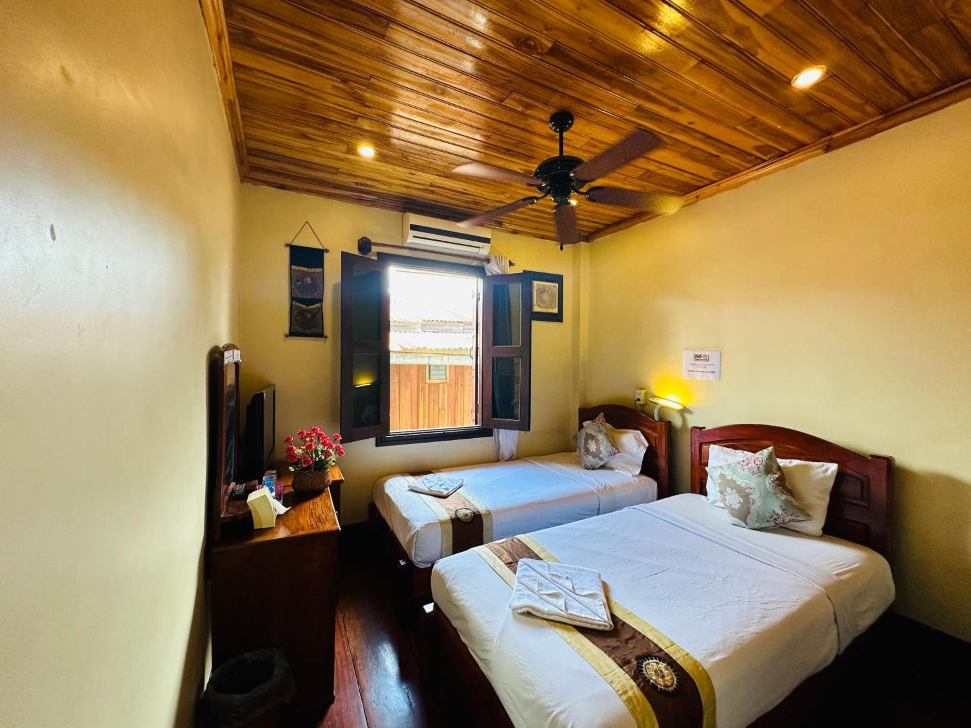 Anisa Mekong Riverside Villa Луанг Прабанг Екстериор снимка