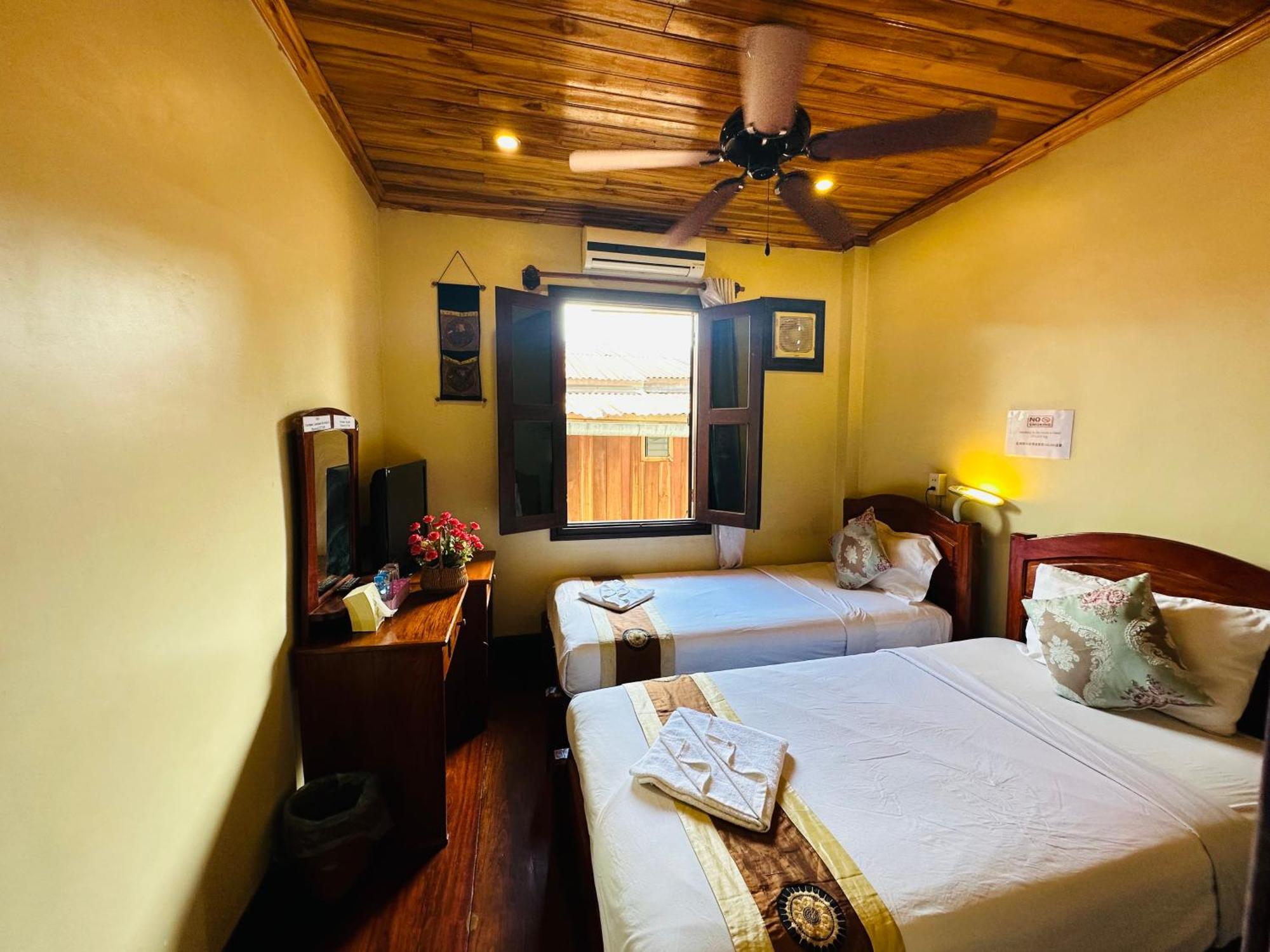 Anisa Mekong Riverside Villa Луанг Прабанг Екстериор снимка