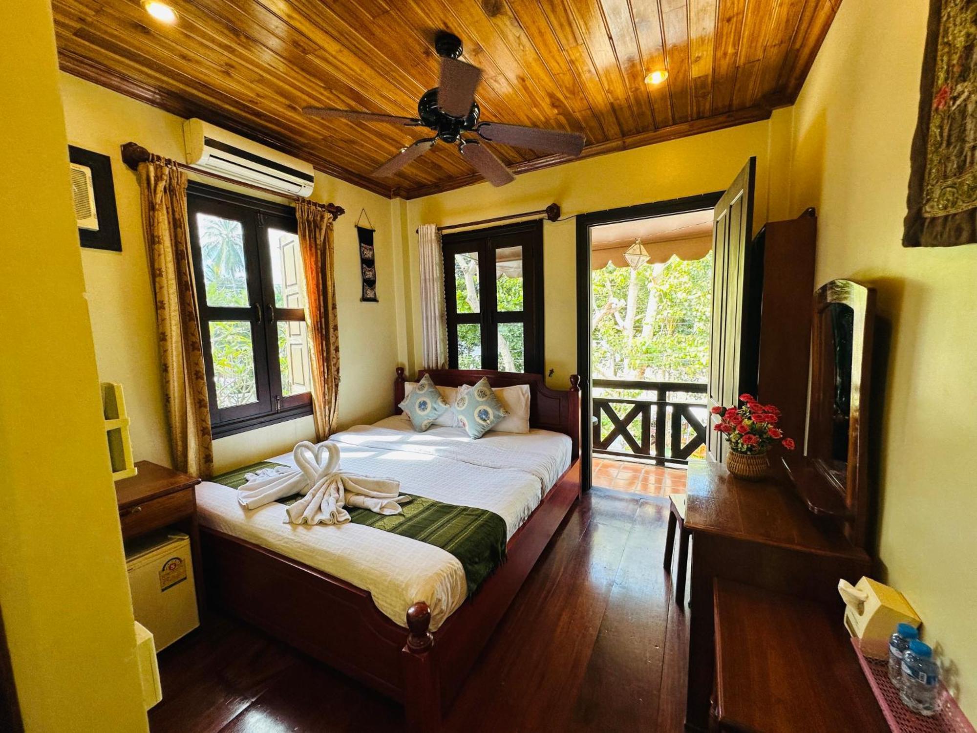 Anisa Mekong Riverside Villa Луанг Прабанг Екстериор снимка