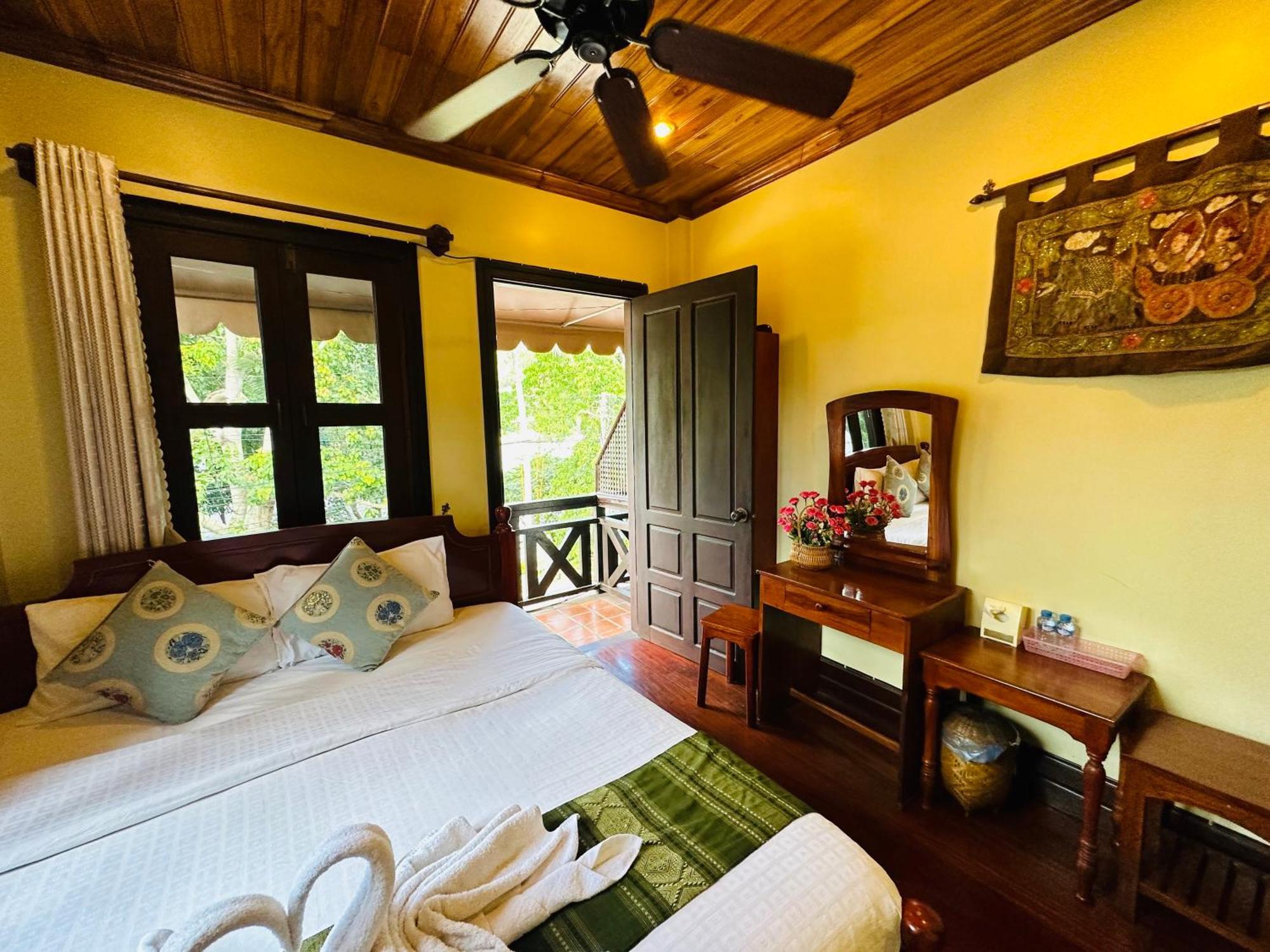 Anisa Mekong Riverside Villa Луанг Прабанг Екстериор снимка