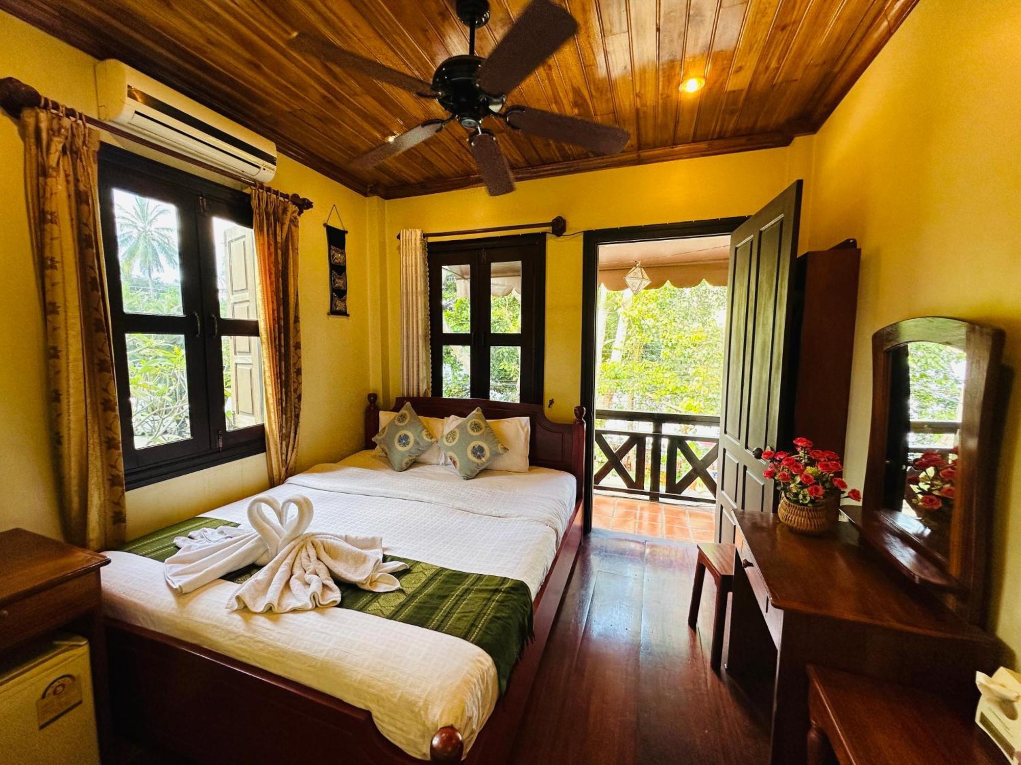 Anisa Mekong Riverside Villa Луанг Прабанг Екстериор снимка