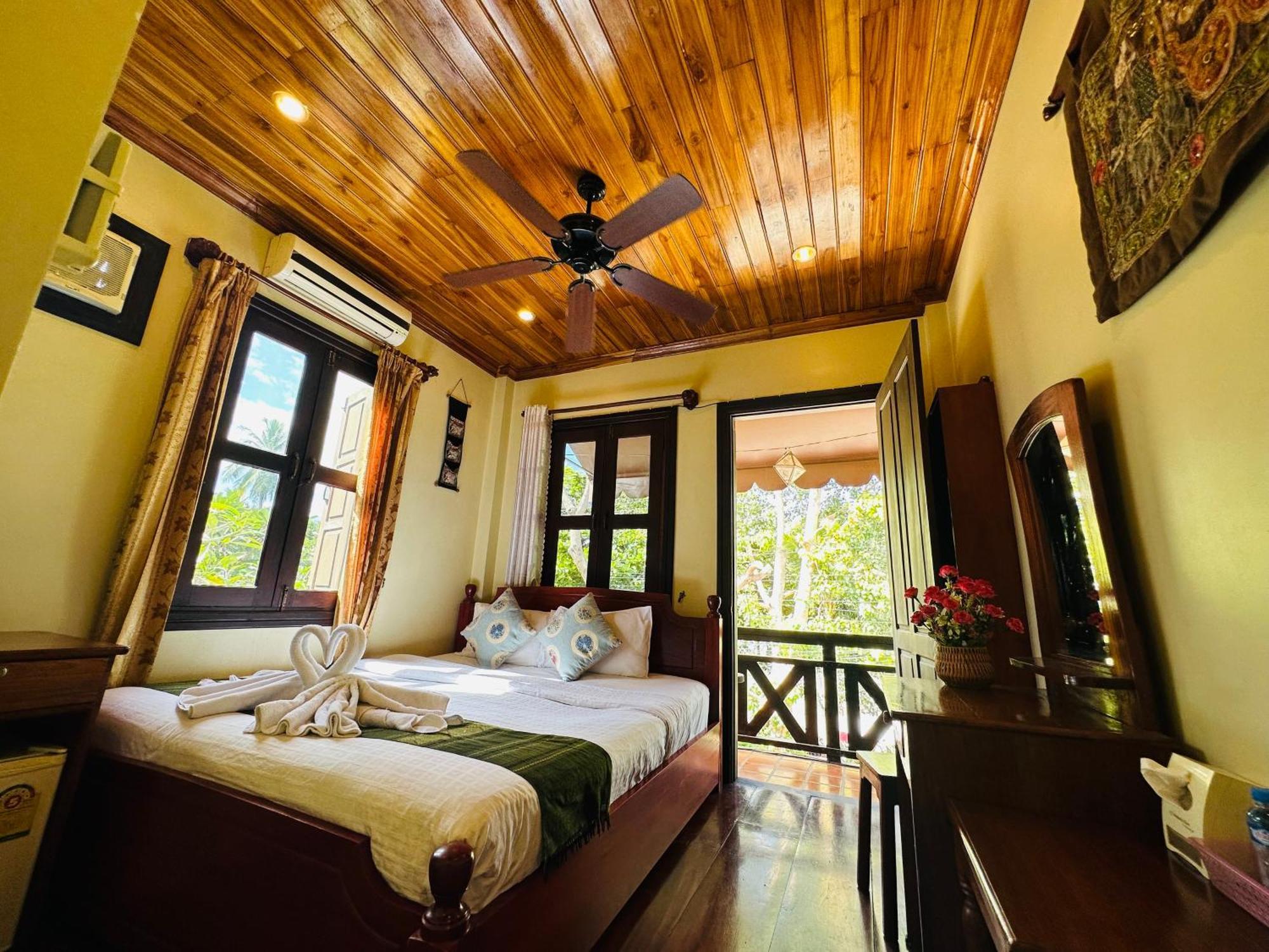 Anisa Mekong Riverside Villa Луанг Прабанг Екстериор снимка