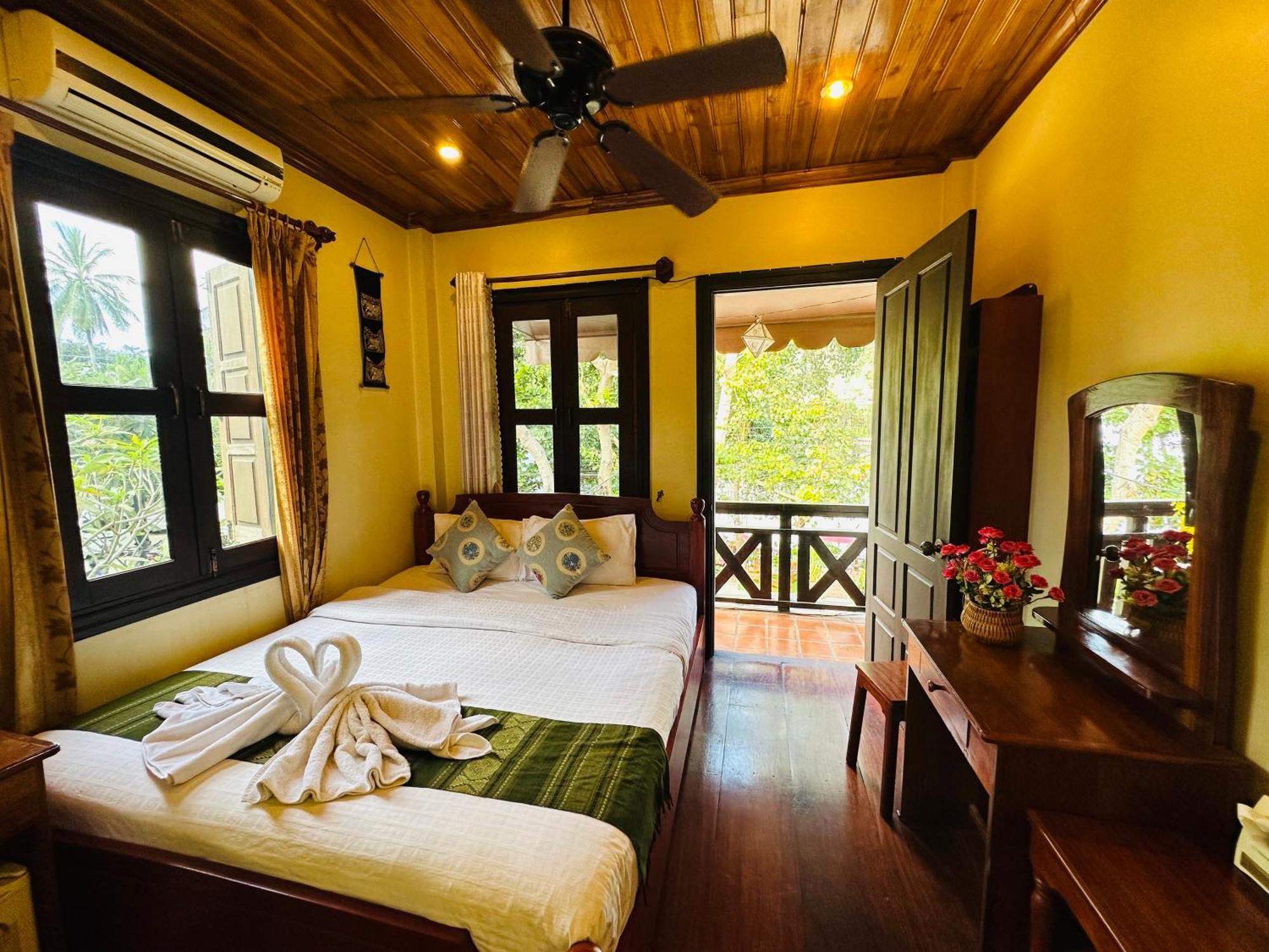 Anisa Mekong Riverside Villa Луанг Прабанг Екстериор снимка