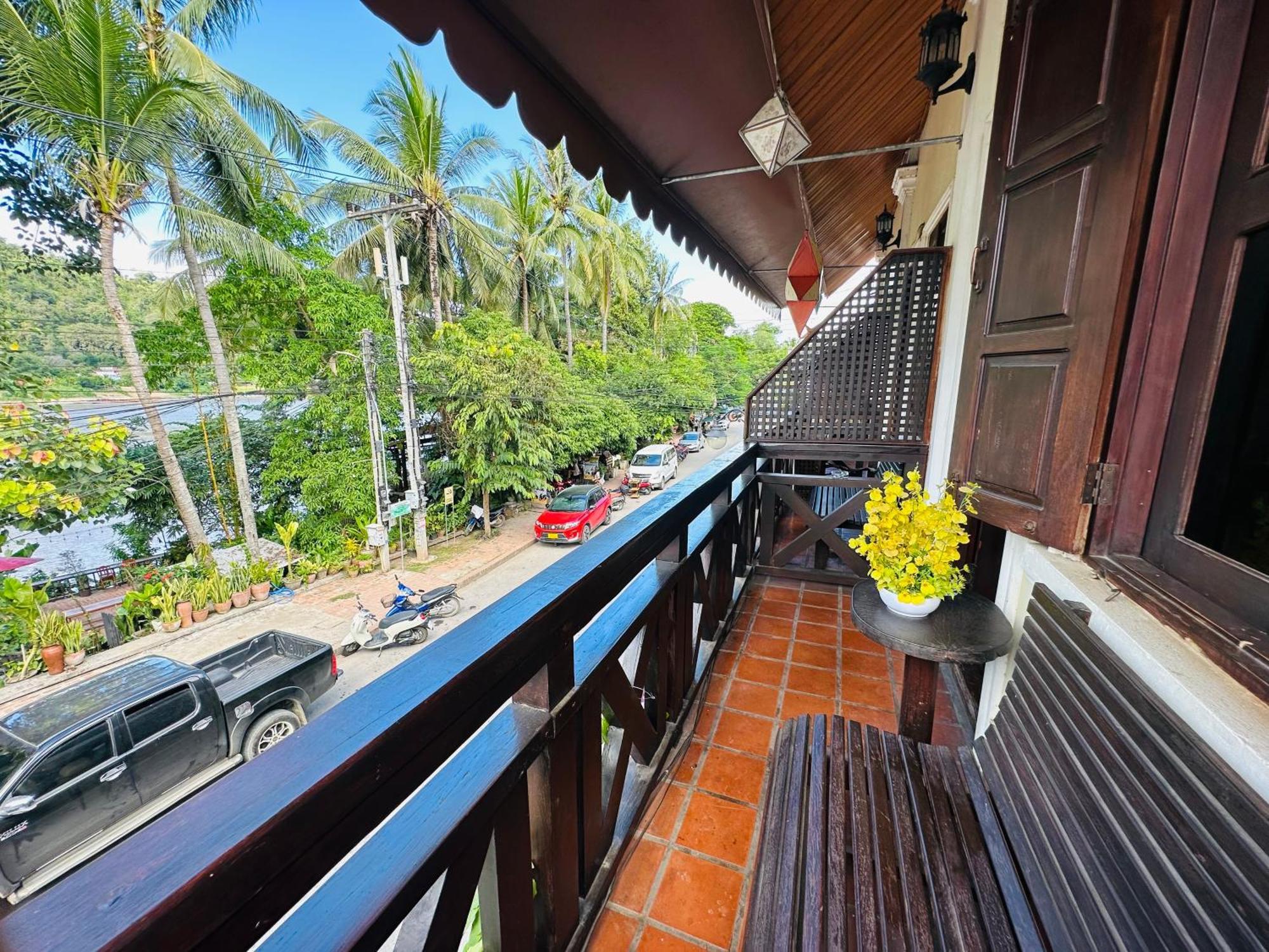 Anisa Mekong Riverside Villa Луанг Прабанг Екстериор снимка