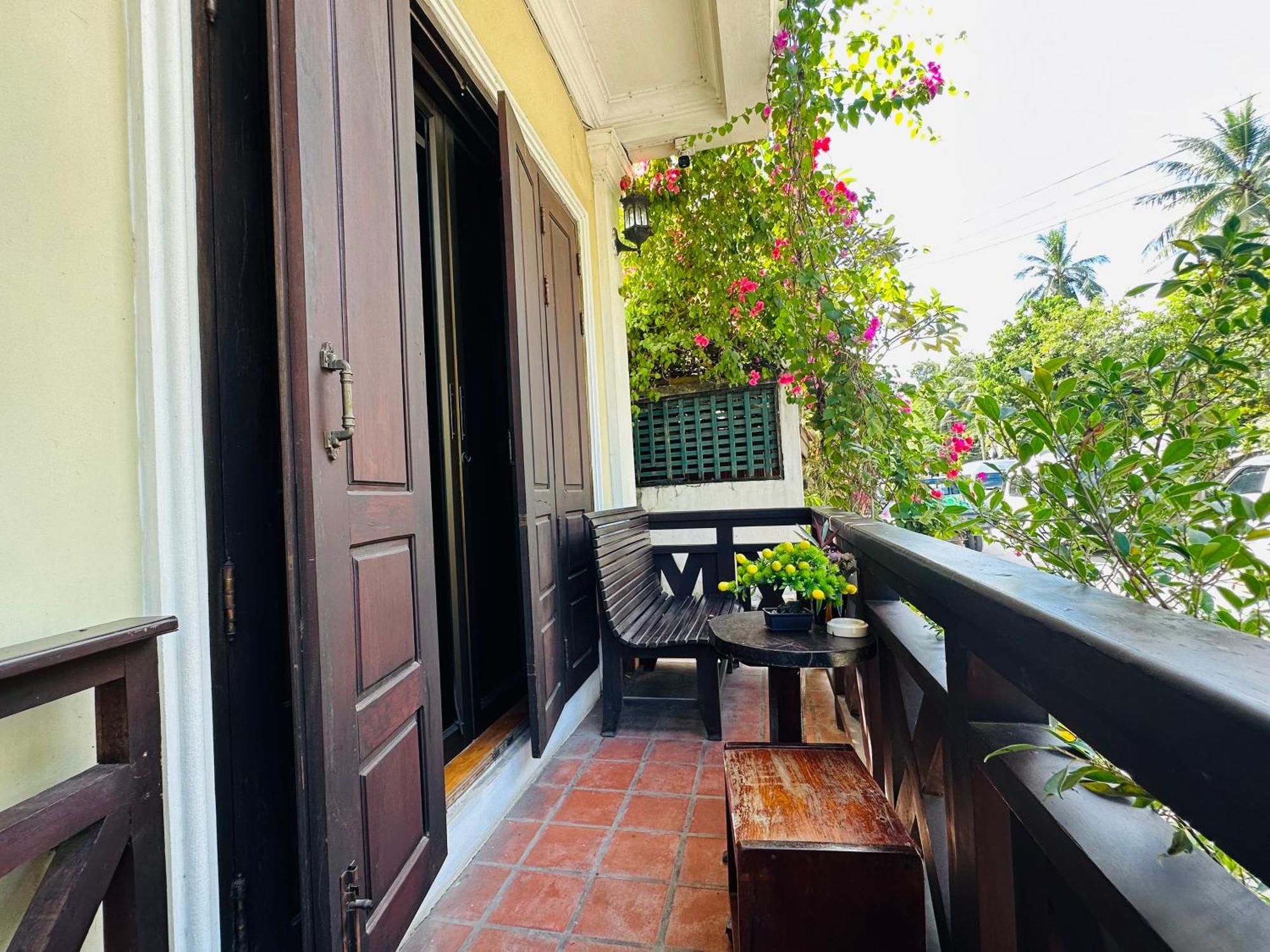 Anisa Mekong Riverside Villa Луанг Прабанг Екстериор снимка