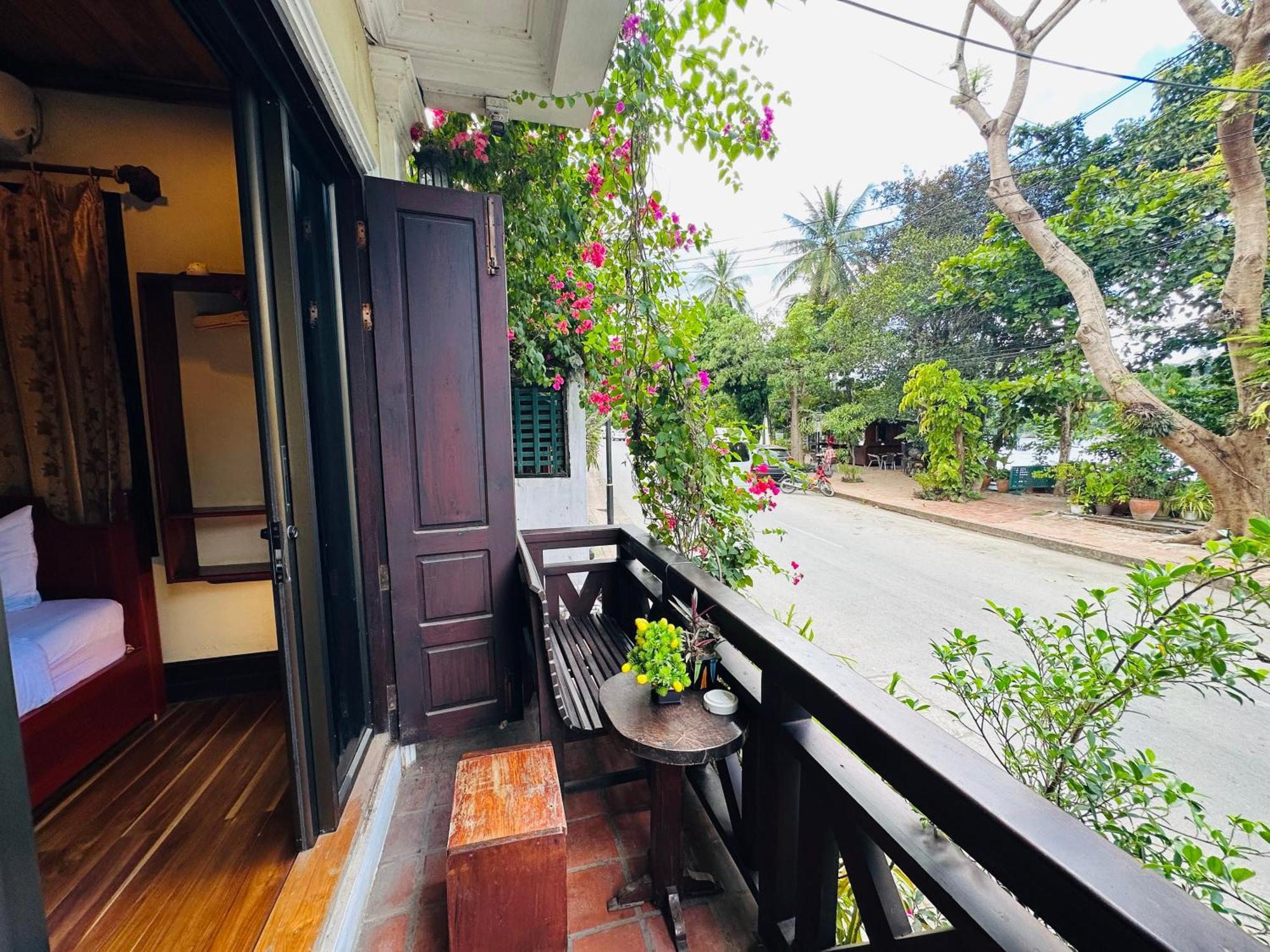 Anisa Mekong Riverside Villa Луанг Прабанг Екстериор снимка