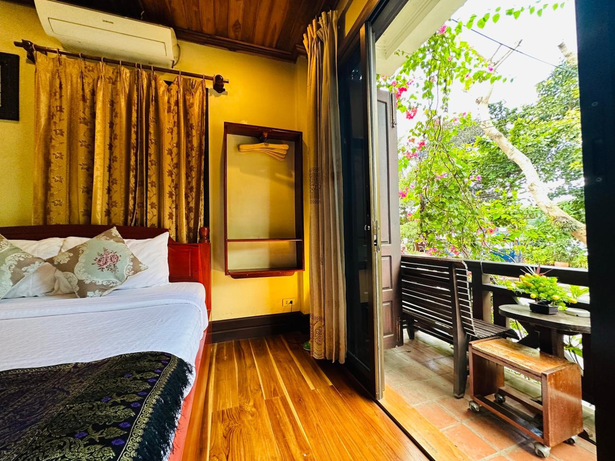 Anisa Mekong Riverside Villa Луанг Прабанг Екстериор снимка